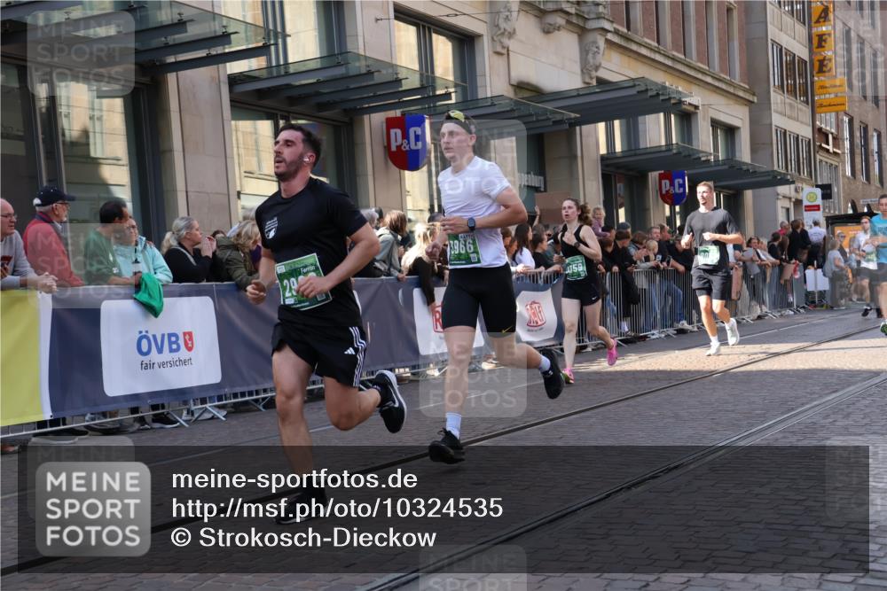 13.09.2026 - 21. swb-Marathon Bremen Strokosch-Dieckow http://msf.ph/oto/10324535 13.09.2026 13:19:30 Ziel 161, 411, 461, 495, 511, 926, 1010, 1053, 1232, 1281, 1468, 1535, 1551, 1642, 1972, 2870, 2906, 3240, 3319, 3411, 3966, 4101, 4479, 4480, 5813, 7037, 7140, 7404, 7488, 7655, 8185, 8263, 9082, 9359, 9984, 13163, 13192, 189, 666, 1599, 2390, 2423, 2535, 3182, 3508, 4319, 4455, 4819, 4977, 4978, 5172, 5371, 6008, 6633, 7268, 7754, 7945, 8153, 9552, 9638, 9805 meine-sportfotos.de