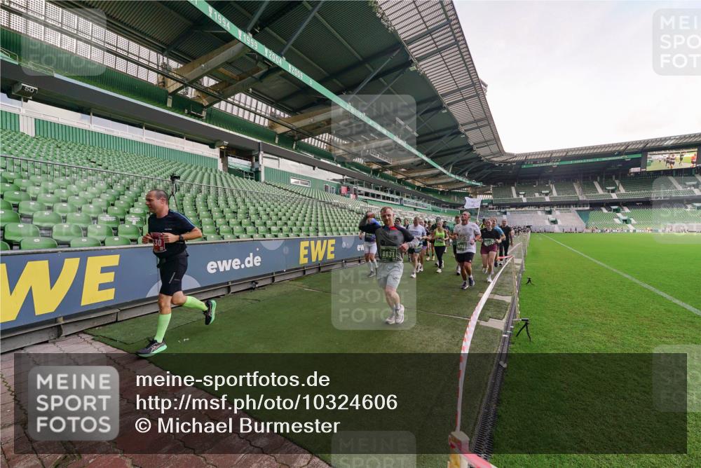 13.09.2026 - 21. swb-Marathon Bremen Michael Burmester http://msf.ph/oto/10324606 13.09.2026 13:27:33 Laufen im Stadion 111, 186, 202, 357, 364, 390, 478, 597, 726, 829, 833, 888, 925, 1077, 1220, 1412, 1473, 1496, 1608, 1700, 1769, 1958, 1961, 1984, 2236, 2273, 2309, 2388, 2404, 2428, 2502, 2507, 2508, 2542, 2558, 2576, 2582, 2592, 2725, 2748, 2817, 2875, 2876, 2923, 2965, 2970, 3045, 3047, 3050, 3073, 3084, 3184, 3219, 3359, 3540, 3589, 3592, 3629, 3756, 3826, 3885, 3907, 3978, 4238, 4457, 4660 meine-sportfotos.de