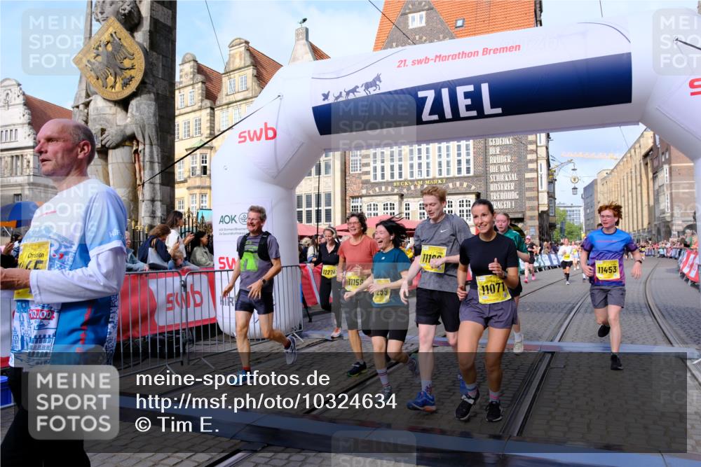 13.09.2026 - 21. swb-Marathon Bremen Tim E. http://msf.ph/oto/10324634 13.09.2026 11:00:19 Ziel 10175, 10691, 10758, 10867, 11071, 11158, 11159, 11160, 11250, 11259, 11427, 11445, 11453, 11524, 11525, 11528, 11587, 11588, 11589, 11637, 11879, 11904, 11907, 12123, 12238, 12239, 12274, 12388 meine-sportfotos.de