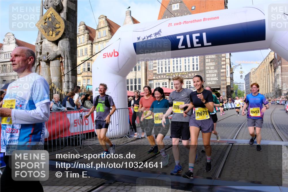 13.09.2026 - 21. swb-Marathon Bremen Tim E. http://msf.ph/oto/10324641 13.09.2026 11:00:19 Ziel 10175, 10691, 10758, 10867, 11071, 11158, 11159, 11160, 11250, 11259, 11427, 11445, 11453, 11524, 11525, 11528, 11587, 11588, 11589, 11637, 11879, 11904, 11907, 12123, 12238, 12239, 12274, 12388 meine-sportfotos.de