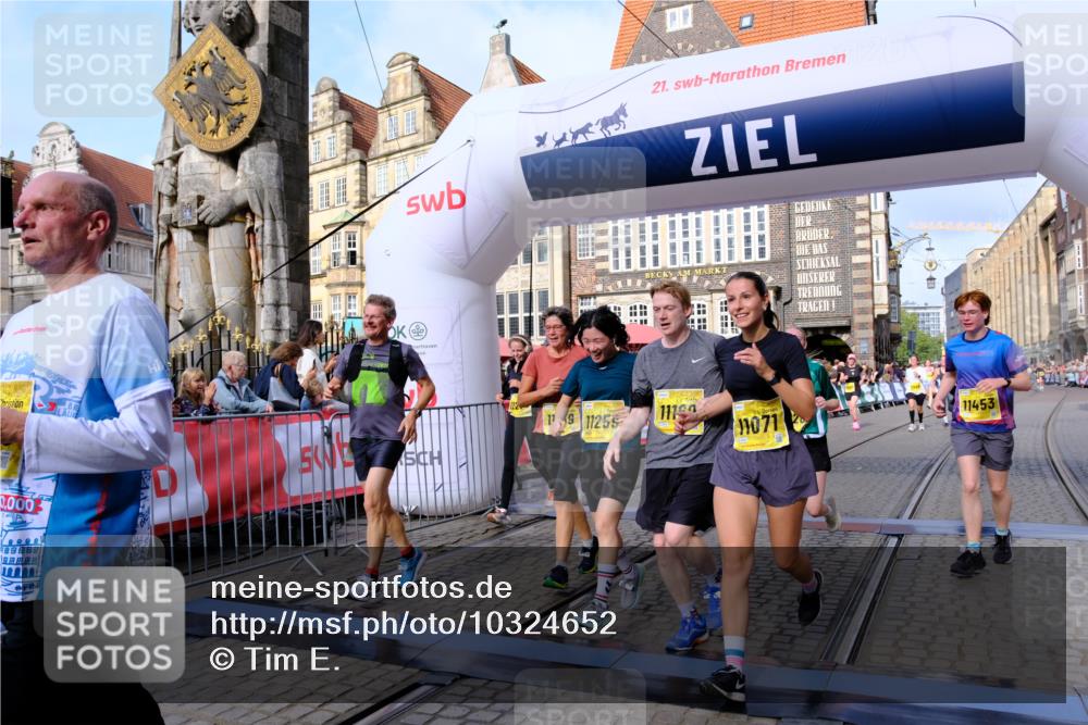 13.09.2026 - 21. swb-Marathon Bremen Tim E. http://msf.ph/oto/10324652 13.09.2026 11:00:20 Ziel 10175, 10691, 10758, 10867, 11071, 11158, 11159, 11160, 11250, 11259, 11427, 11445, 11453, 11524, 11525, 11528, 11587, 11588, 11589, 11637, 11879, 11904, 11907, 12123, 12238, 12239, 12274, 12352, 12388 meine-sportfotos.de