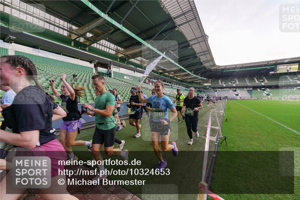 13.09.2026 - 21. swb-Marathon Bremen Michael Burmester http://msf.ph/oto/10324653 13.09.2026 13:27:36 Laufen im Stadion 111, 186, 202, 357, 364, 390, 478, 597, 726, 829, 833, 888, 925, 1077, 1220, 1412, 1473, 1496, 1608, 1700, 1769, 1958, 1961, 1984, 2236, 2273, 2309, 2388, 2404, 2428, 2502, 2507, 2508, 2542, 2558, 2576, 2582, 2592, 2725, 2748, 2817, 2875, 2876, 2923, 2965, 3045, 3047, 3050, 3073, 3084, 3184, 3219, 3359, 3540, 3589, 3592, 3629, 3756, 3826, 3885, 3907, 3978, 4238, 4457, 4660 meine-sportfotos.de