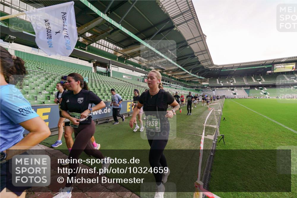 13.09.2026 - 21. swb-Marathon Bremen Michael Burmester http://msf.ph/oto/10324659 13.09.2026 13:27:37 Laufen im Stadion 111, 186, 202, 357, 364, 390, 478, 597, 726, 829, 833, 888, 925, 1077, 1220, 1412, 1473, 1496, 1608, 1700, 1769, 1958, 1961, 1984, 2236, 2273, 2309, 2388, 2404, 2428, 2502, 2507, 2508, 2542, 2574, 2576, 2582, 2592, 2725, 2748, 2817, 2875, 2876, 2923, 2965, 3045, 3047, 3050, 3073, 3084, 3184, 3219, 3359, 3540, 3589, 3592, 3629, 3756, 3826, 3885, 3907, 3978, 4238, 4457, 4660 meine-sportfotos.de