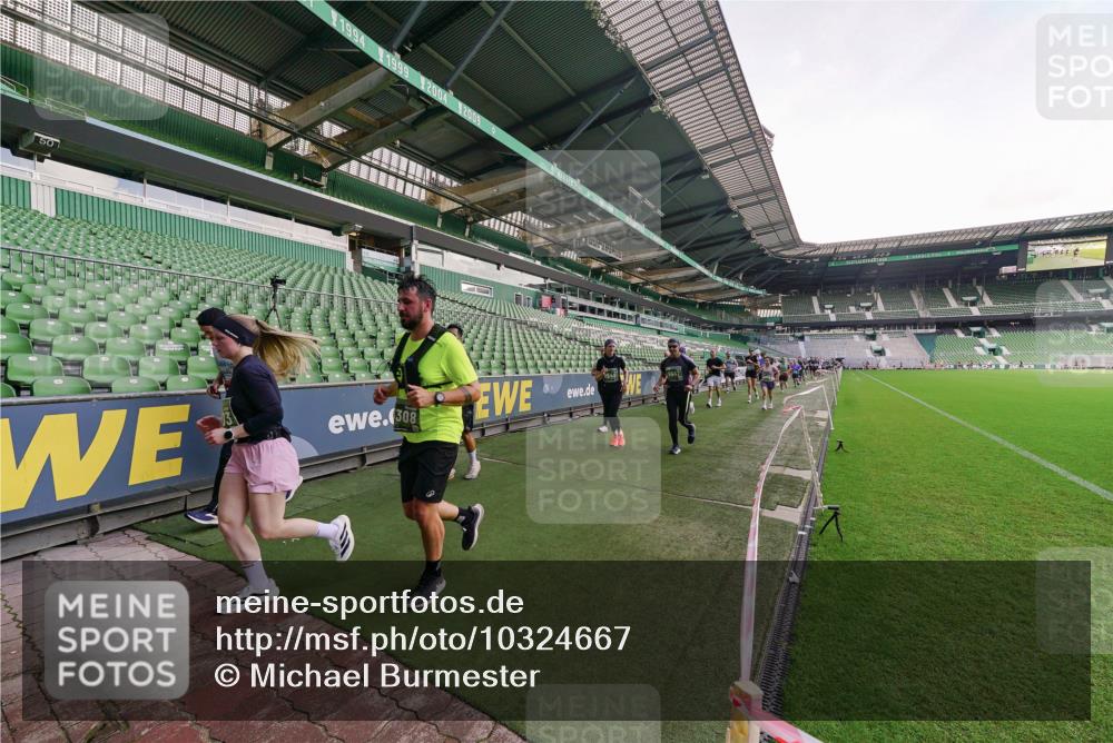 13.09.2026 - 21. swb-Marathon Bremen Michael Burmester http://msf.ph/oto/10324667 13.09.2026 13:27:38 Laufen im Stadion 111, 186, 202, 357, 364, 390, 478, 597, 726, 829, 833, 888, 925, 1077, 1220, 1412, 1473, 1496, 1608, 1700, 1769, 1958, 1961, 1984, 2236, 2273, 2309, 2388, 2404, 2428, 2502, 2507, 2542, 2574, 2576, 2582, 2592, 2725, 2748, 2817, 2875, 2876, 2923, 2965, 3045, 3047, 3050, 3073, 3084, 3184, 3219, 3359, 3540, 3589, 3592, 3629, 3756, 3826, 3885, 3907, 3978, 4108, 4238, 4457, 4660 meine-sportfotos.de