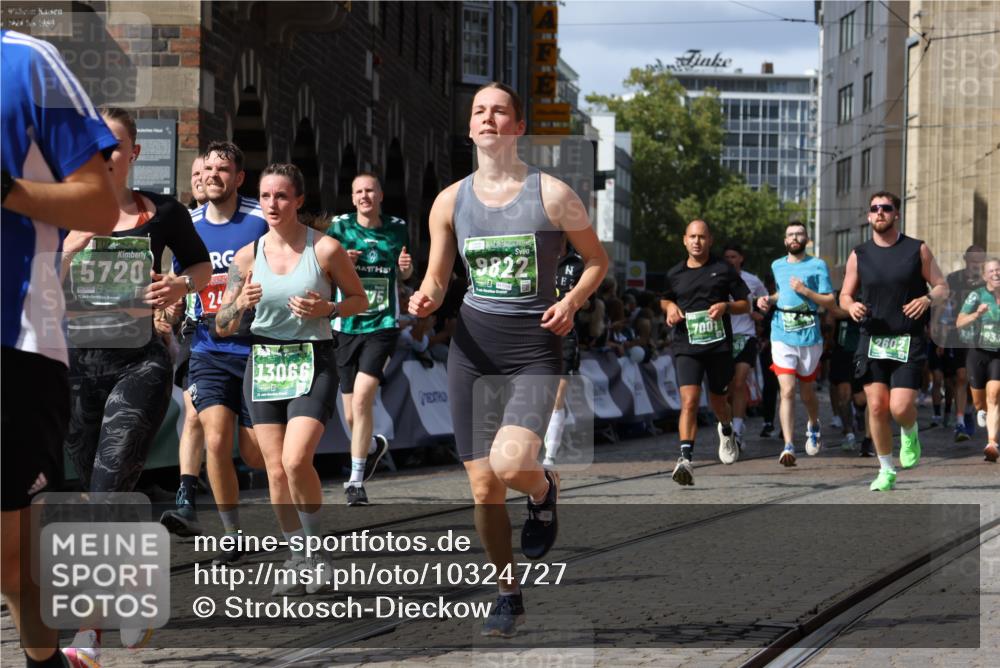 13.09.2026 - 21. swb-Marathon Bremen Strokosch-Dieckow http://msf.ph/oto/10324727 13.09.2026 13:31:18 Ziel 244, 1189, 1479, 2513, 2802, 2902, 3360, 3800, 4251, 4647, 5600, 5681, 5802, 5846, 5900, 6307, 6419, 6732, 7198, 7359, 7637, 7760, 7798, 7882, 8382, 8543, 8616, 9274, 9290, 9507, 9653, 9767, 9937, 9958, 9962, 9976, 13152, 13215, 922, 1600, 1627, 2602, 2707, 3152, 3343, 3392, 3579, 3859, 4258, 4889, 5375, 5504, 5765, 5979, 6039, 6147, 6968, 6971, 7001, 8239, 8339, 8522, 9155, 13066 meine-sportfotos.de