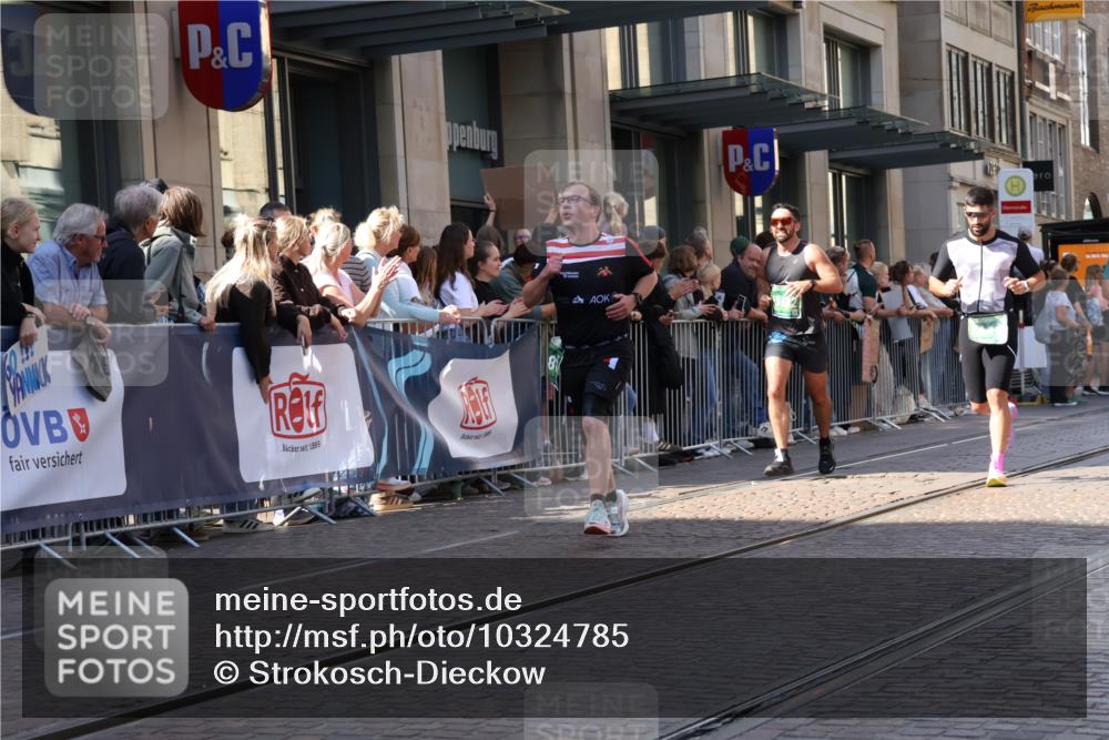 13.09.2026 - 21. swb-Marathon Bremen Strokosch-Dieckow http://msf.ph/oto/10324785 13.09.2026 13:19:36 Ziel 161, 205, 411, 431, 461, 495, 511, 1010, 1053, 1252, 1281, 1390, 1468, 1551, 1642, 1972, 2343, 2807, 2870, 2906, 3240, 3319, 3411, 3966, 4101, 4287, 4479, 4480, 5340, 5389, 5813, 5837, 6663, 7404, 7488, 7531, 7655, 8263, 9082, 9359, 9984, 13192, 926, 1010, 1232, 1468, 1535, 2423, 2535, 3182, 3508, 4319, 4455, 4977, 4978, 5371, 6008, 7037, 7140, 7268, 7754, 7945, 8153, 8185, 9552, 9638, 9805, 13163 meine-sportfotos.de
