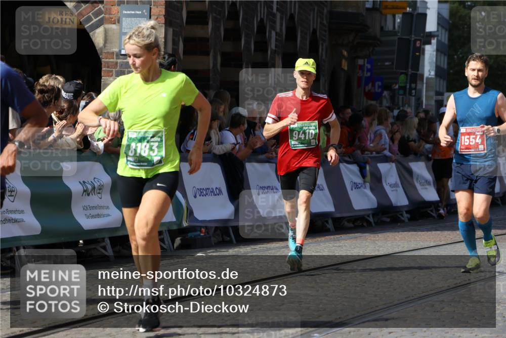 13.09.2026 - 21. swb-Marathon Bremen Strokosch-Dieckow http://msf.ph/oto/10324873 13.09.2026 13:11:01 Ziel 384, 1181, 1385, 1498, 1554, 2347, 2605, 4727, 5066, 5152, 5155, 5168, 5314, 5387, 5620, 5648, 6267, 7115, 7881, 9659, 13248, 335, 1349, 2087, 3440, 3448, 3484, 3647, 4429, 6471, 8183, 8474, 9410, 9618, 9762 meine-sportfotos.de