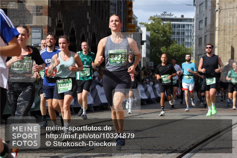 13.09.2026 - 21. swb-Marathon Bremen Strokosch-Dieckow http://msf.ph/oto/10324879 13.09.2026 13:31:18 Ziel 244, 1189, 1479, 2513, 2802, 2902, 3360, 3800, 4251, 4647, 5600, 5681, 5802, 5846, 5900, 6307, 6419, 6732, 7198, 7359, 7637, 7760, 7798, 7882, 8382, 8543, 8616, 9274, 9290, 9507, 9653, 9767, 9937, 9958, 9962, 9976, 13152, 13215, 922, 1600, 1627, 2602, 2707, 3152, 3343, 3392, 3579, 3859, 4258, 4889, 5375, 5504, 5765, 5979, 6039, 6147, 6968, 6971, 7001, 8239, 8339, 8522, 9155, 13066 meine-sportfotos.de