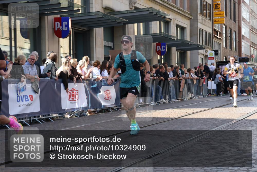 13.09.2026 - 21. swb-Marathon Bremen Strokosch-Dieckow http://msf.ph/oto/10324909 13.09.2026 13:19:40 Ziel 205, 411, 431, 495, 511, 655, 1053, 1058, 1252, 1390, 1537, 1551, 1931, 1972, 2343, 2807, 2870, 2903, 3240, 3319, 3411, 3690, 3966, 4101, 4287, 4479, 4480, 5340, 5389, 5813, 5837, 6663, 7341, 7404, 7488, 7531, 7655, 8263, 9082, 9359, 9756, 13192, 161, 461, 926, 1010, 1232, 1281, 1468, 1535, 1642, 2906, 3182, 4319, 4455, 4977, 4978, 5371, 7037, 7140, 7268, 7655, 7945, 8153, 8185, 9638, 9984, 13163 meine-sportfotos.de