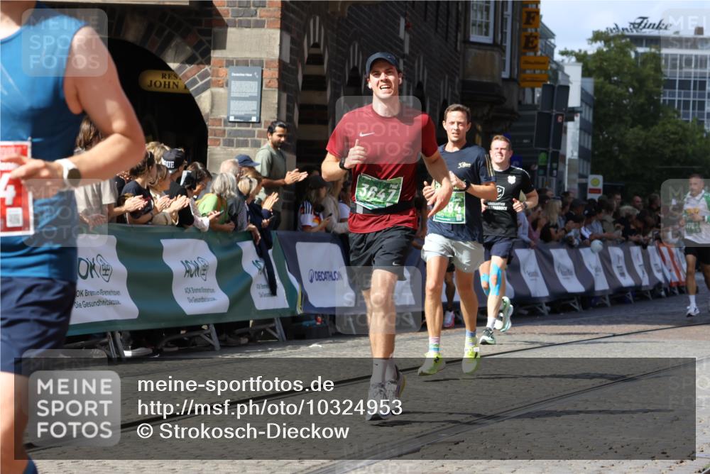 13.09.2026 - 21. swb-Marathon Bremen Strokosch-Dieckow http://msf.ph/oto/10324953 13.09.2026 13:11:05 Ziel 384, 1181, 1385, 1498, 1554, 2347, 4023, 4727, 5066, 5152, 5155, 5168, 5314, 5387, 5648, 7115, 7136, 9659, 13248, 1349, 2087, 3440, 3448, 3484, 3647, 4429, 6274, 8474, 9618, 9762 meine-sportfotos.de