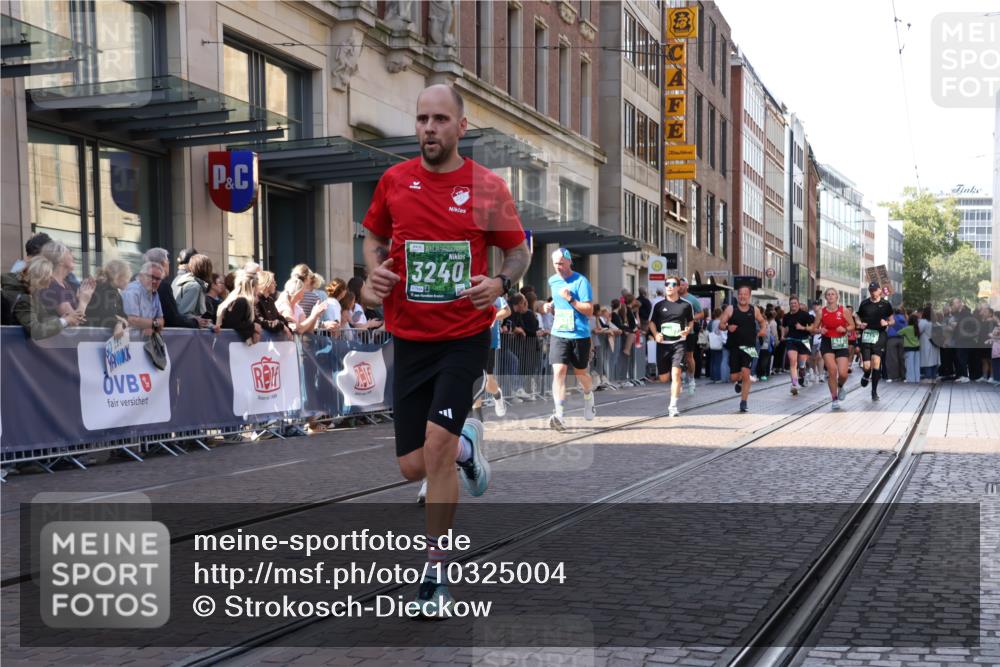 13.09.2026 - 21. swb-Marathon Bremen Strokosch-Dieckow http://msf.ph/oto/10325004 13.09.2026 13:19:43 Ziel 205, 411, 431, 495, 511, 655, 1053, 1058, 1252, 1390, 1537, 1551, 1931, 1972, 2122, 2343, 2807, 2885, 2903, 3240, 3319, 3411, 3685, 3690, 4101, 4287, 5340, 5389, 5813, 5837, 6663, 7341, 7404, 7488, 7531, 8263, 9082, 9518, 9756, 13192, 161, 461, 926, 1010, 1232, 1281, 1468, 1535, 1642, 2870, 2906, 3966, 4319, 4455, 4479, 4480, 4977, 4978, 5371, 7037, 7140, 7268, 7655, 7945, 8153, 8185, 9359, 9984, 13163 meine-sportfotos.de
