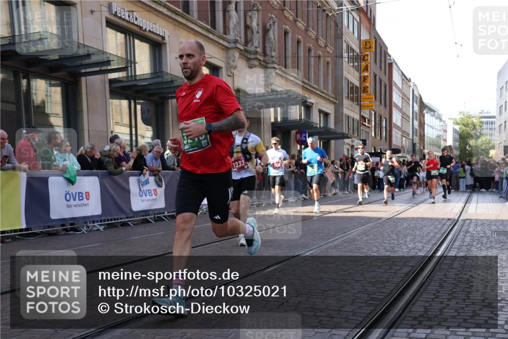 13.09.2026 - 21. swb-Marathon Bremen Strokosch-Dieckow http://msf.ph/oto/10325021 13.09.2026 13:19:43 Ziel 205, 411, 431, 495, 511, 655, 1053, 1058, 1252, 1390, 1537, 1551, 1931, 1972, 2122, 2343, 2807, 2885, 2903, 3240, 3319, 3411, 3685, 3690, 4101, 4287, 5340, 5389, 5813, 5837, 6663, 7341, 7404, 7488, 7531, 8263, 9082, 9518, 9756, 13192, 161, 461, 926, 1010, 1232, 1281, 1468, 1535, 1642, 2870, 2906, 3966, 4319, 4455, 4479, 4480, 4977, 4978, 5371, 7037, 7140, 7268, 7655, 7945, 8153, 8185, 9359, 9984, 13163 meine-sportfotos.de