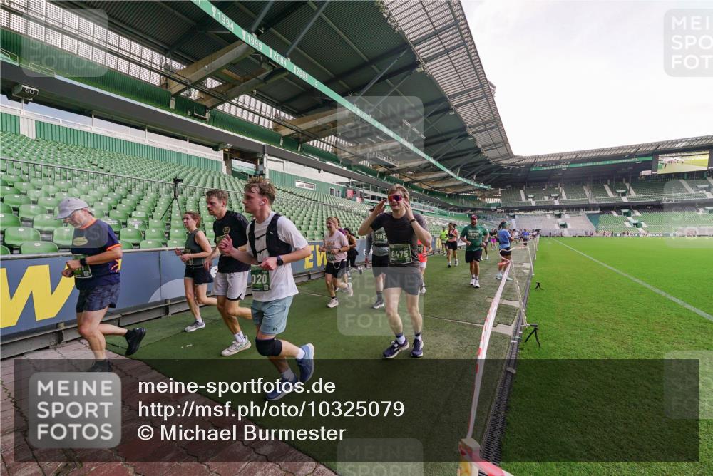 13.09.2026 - 21. swb-Marathon Bremen Michael Burmester http://msf.ph/oto/10325079 13.09.2026 13:28:27 Laufen im Stadion 111, 186, 220, 357, 364, 422, 476, 478, 597, 685, 726, 729, 829, 888, 925, 986, 1079, 1220, 1298, 1325, 1384, 1412, 1496, 1608, 1615, 1741, 1769, 1777, 1958, 1961, 1984, 2236, 2326, 2365, 2472, 2502, 2507, 2574, 2593, 2725, 2743, 2748, 2862, 2868, 2875, 2876, 2923, 2924, 2991, 3020, 3045, 3050, 3061, 3073, 3154, 3184, 3219, 3238, 3274, 3321, 3361, 3589, 3592, 3594, 3595, 3678, 3694, 3755, 3756, 3798, 3826, 3853, 3885, 3907, 3953, 3965, 3971, 3978, 3987, 4108, 4238, 4457, 4660 meine-sportfotos.de