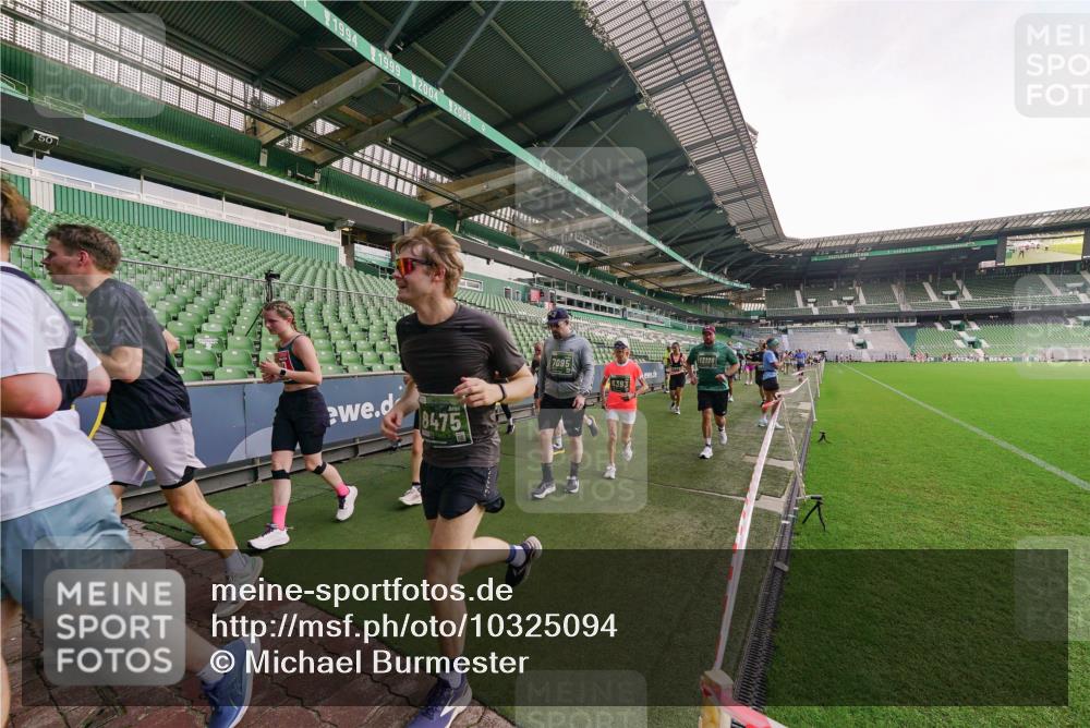 13.09.2026 - 21. swb-Marathon Bremen Michael Burmester http://msf.ph/oto/10325094 13.09.2026 13:28:27 Laufen im Stadion 111, 186, 220, 357, 364, 422, 476, 478, 597, 685, 726, 729, 829, 888, 925, 986, 1079, 1220, 1298, 1325, 1384, 1412, 1496, 1608, 1615, 1741, 1769, 1777, 1958, 1961, 1984, 2236, 2326, 2365, 2472, 2502, 2507, 2574, 2593, 2725, 2743, 2748, 2862, 2868, 2875, 2876, 2923, 2924, 2991, 3020, 3045, 3050, 3061, 3073, 3154, 3184, 3219, 3238, 3274, 3321, 3361, 3589, 3592, 3594, 3595, 3678, 3694, 3755, 3756, 3798, 3826, 3853, 3885, 3907, 3953, 3965, 3971, 3978, 3987, 4108, 4238, 4457, 4660 meine-sportfotos.de