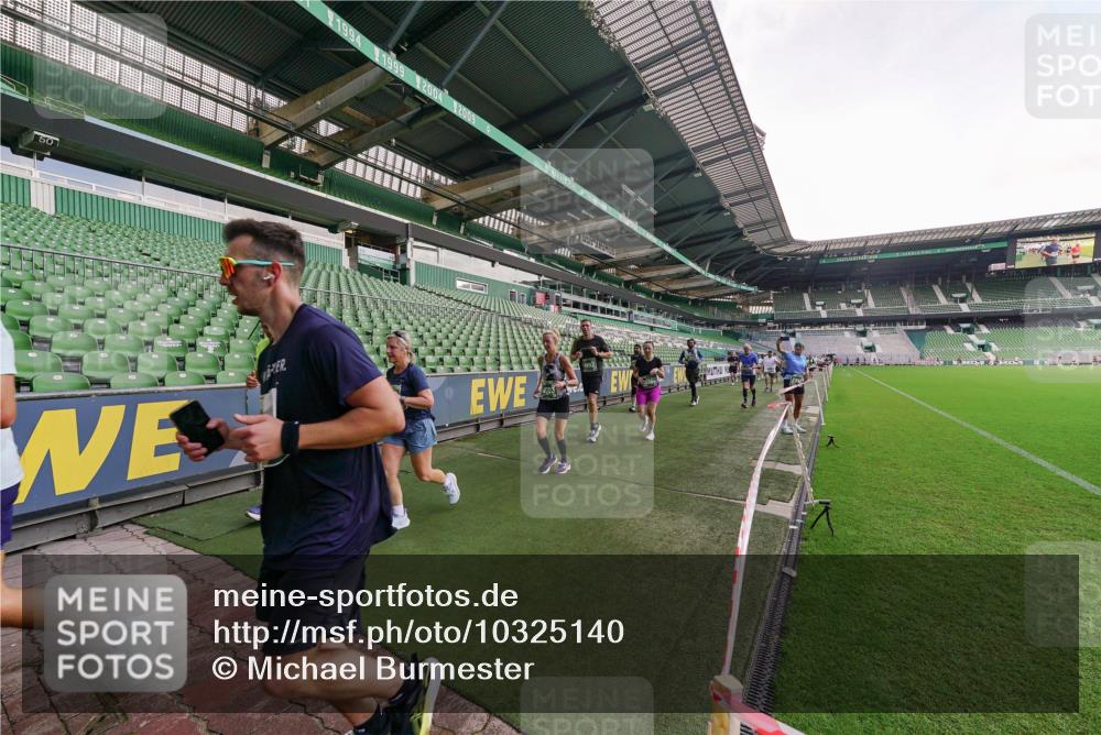 13.09.2026 - 21. swb-Marathon Bremen Michael Burmester http://msf.ph/oto/10325140 13.09.2026 13:28:33 Laufen im Stadion 111, 220, 357, 422, 476, 478, 597, 685, 726, 729, 754, 829, 888, 925, 986, 1079, 1220, 1298, 1325, 1384, 1412, 1496, 1608, 1615, 1741, 1769, 1777, 1958, 1961, 1984, 2236, 2326, 2365, 2472, 2502, 2507, 2574, 2593, 2725, 2743, 2862, 2868, 2875, 2876, 2923, 2924, 2991, 3020, 3045, 3061, 3073, 3154, 3184, 3219, 3238, 3274, 3321, 3361, 3589, 3592, 3594, 3595, 3678, 3694, 3755, 3798, 3826, 3853, 3885, 3907, 3953, 3965, 3971, 3978, 3987, 4011, 4108, 4238, 4457, 4660 meine-sportfotos.de
