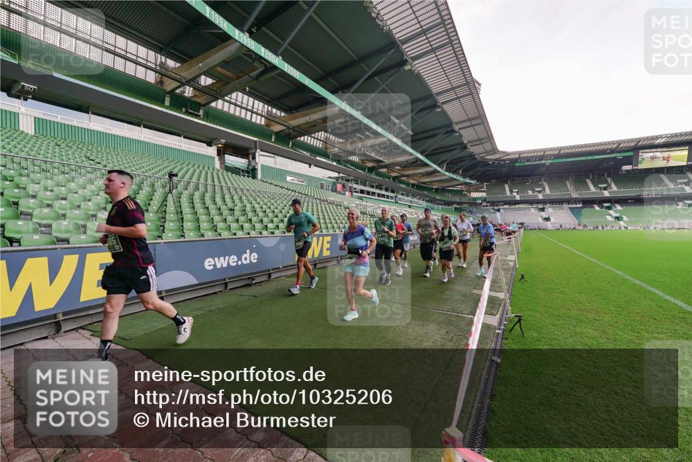 13.09.2026 - 21. swb-Marathon Bremen Michael Burmester http://msf.ph/oto/10325206 13.09.2026 13:28:43 Laufen im Stadion 111, 220, 357, 422, 476, 478, 597, 685, 726, 729, 754, 829, 888, 925, 986, 1079, 1220, 1298, 1325, 1384, 1496, 1608, 1615, 1741, 1769, 1777, 1958, 1961, 1984, 2236, 2326, 2365, 2436, 2472, 2502, 2574, 2593, 2725, 2740, 2743, 2862, 2868, 2876, 2924, 2991, 3020, 3061, 3073, 3129, 3154, 3219, 3238, 3274, 3321, 3361, 3589, 3592, 3594, 3595, 3605, 3678, 3694, 3755, 3758, 3798, 3826, 3853, 3885, 3907, 3953, 3965, 3971, 3978, 3987, 4011, 4108, 4238, 4457, 4660 meine-sportfotos.de