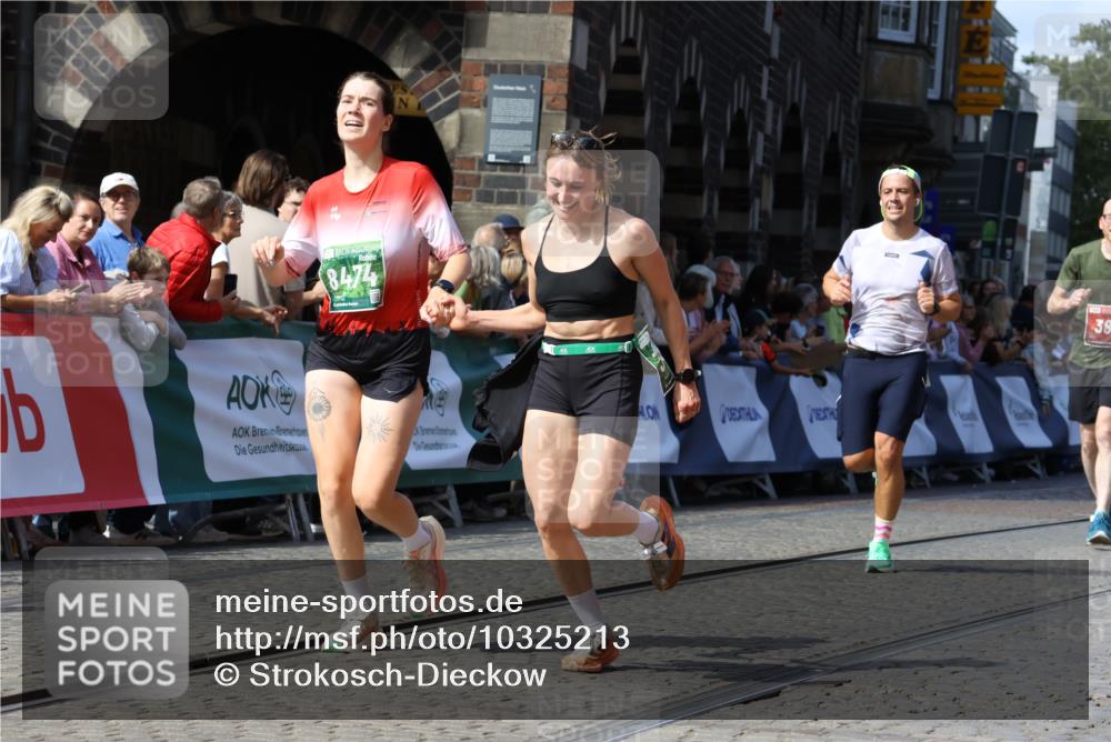 13.09.2026 - 21. swb-Marathon Bremen Strokosch-Dieckow http://msf.ph/oto/10325213 13.09.2026 13:11:12 Ziel 384, 697, 1385, 1498, 2021, 2347, 2759, 4023, 4475, 4571, 5079, 5155, 5168, 5314, 5387, 6657, 7115, 7136, 9622, 9659, 13248, 1349, 2087, 3899, 6274, 8474, 9291, 9618 meine-sportfotos.de