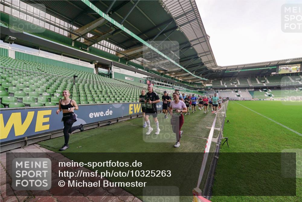 13.09.2026 - 21. swb-Marathon Bremen Michael Burmester http://msf.ph/oto/10325263 13.09.2026 13:28:51 Laufen im Stadion 111, 220, 357, 422, 476, 478, 597, 685, 726, 729, 754, 829, 888, 925, 986, 1079, 1217, 1220, 1270, 1298, 1325, 1384, 1496, 1615, 1741, 1769, 1777, 1958, 1984, 2236, 2326, 2365, 2436, 2472, 2502, 2546, 2574, 2593, 2740, 2743, 2830, 2862, 2868, 2876, 2924, 2991, 3020, 3053, 3061, 3129, 3154, 3219, 3238, 3274, 3321, 3361, 3563, 3589, 3594, 3595, 3605, 3678, 3694, 3755, 3758, 3798, 3826, 3853, 3885, 3907, 3953, 3965, 3971, 3978, 3987, 4011, 4108, 4238, 4457, 4660 meine-sportfotos.de