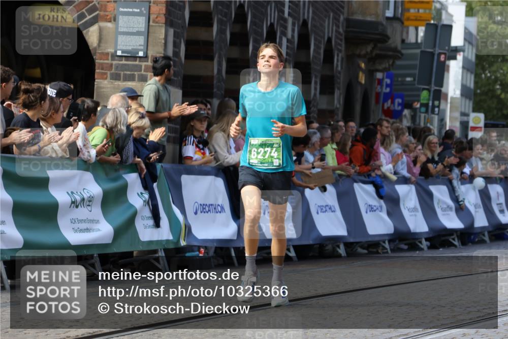 13.09.2026 - 21. swb-Marathon Bremen Strokosch-Dieckow http://msf.ph/oto/10325366 13.09.2026 13:11:17 Ziel 335, 384, 697, 1385, 2021, 2759, 3647, 4023, 4475, 4571, 5079, 5155, 5168, 5314, 5387, 6471, 6657, 7115, 7136, 8183, 9410, 9622, 9659, 13248, 382, 3899, 6274, 7109, 8982, 9291 meine-sportfotos.de
