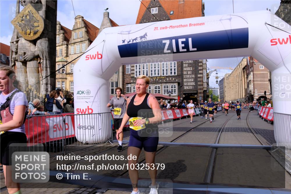 13.09.2026 - 21. swb-Marathon Bremen Tim E. http://msf.ph/oto/10325379 13.09.2026 11:00:48 Ziel 10272, 10275, 10306, 10369, 10677, 10801, 11045, 11126, 11129, 11162, 11180, 11687, 11708, 11769, 11838, 12018, 12105, 12106, 12291, 12394, 12430, 12530, 12531 meine-sportfotos.de