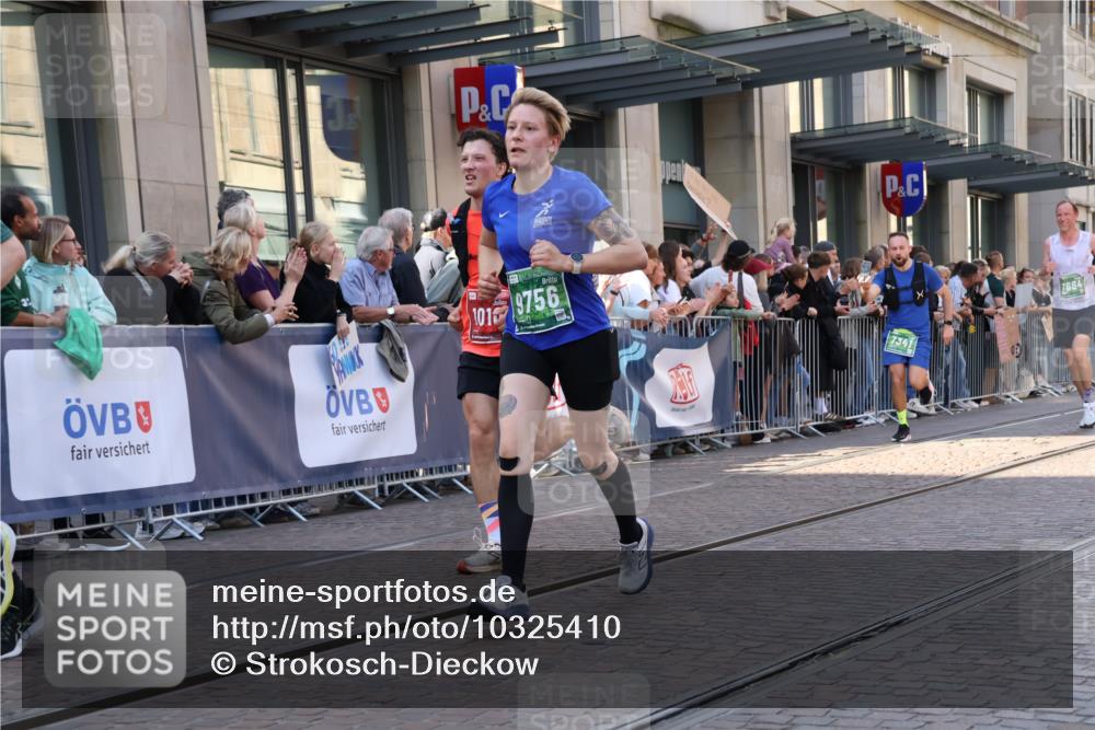 13.09.2026 - 21. swb-Marathon Bremen Strokosch-Dieckow http://msf.ph/oto/10325410 13.09.2026 13:19:52 Ziel 205, 431, 495, 511, 655, 1058, 1252, 1390, 1537, 1750, 1931, 2122, 2343, 2577, 2807, 2885, 2903, 3685, 3690, 4287, 5340, 5389, 5450, 5583, 5813, 5837, 6663, 6901, 7018, 7341, 7404, 7531, 7664, 8178, 9047, 9518, 9756, 13192, 161, 411, 461, 495, 926, 1010, 1053, 1232, 1281, 1468, 1535, 1551, 1642, 1972, 2870, 2906, 3240, 3319, 3411, 3966, 4101, 4479, 4480, 4977, 4978, 7037, 7140, 7404, 7488, 7655, 8185, 8263, 9082, 9359, 9984, 13163, 13192 meine-sportfotos.de