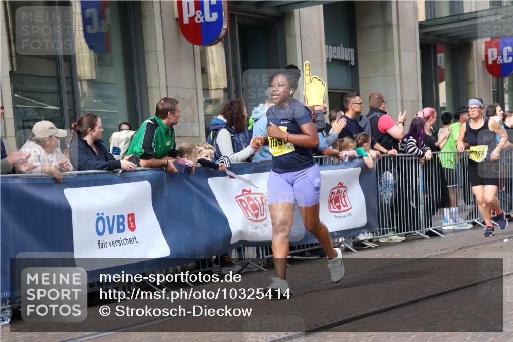 13.09.2026 - 21. swb-Marathon Bremen Strokosch-Dieckow http://msf.ph/oto/10325414 13.09.2026 11:00:43 Ziel 10093, 10367, 10368, 10428, 10639, 10753, 10857, 10892, 10964, 10965, 11049, 11055, 11116, 11247, 11359, 11428, 11540, 11681, 11682, 11728, 11804, 11819, 11850, 12006, 12085, 12116, 12241, 12283, 12428, 10263, 10272, 10275, 10306, 10369, 10677, 11045, 11126, 11162, 11180, 11343, 11475, 11556, 11687, 11708, 11769, 11797, 11819, 11838, 11959, 12018, 12397, 12430 meine-sportfotos.de