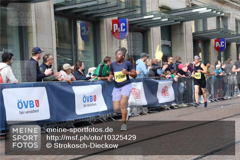 13.09.2026 - 21. swb-Marathon Bremen Strokosch-Dieckow http://msf.ph/oto/10325429 13.09.2026 11:00:43 Ziel 10093, 10367, 10368, 10428, 10639, 10753, 10857, 10892, 10964, 10965, 11049, 11055, 11116, 11247, 11359, 11428, 11540, 11681, 11682, 11728, 11804, 11819, 11850, 12006, 12085, 12116, 12241, 12283, 12428, 10263, 10272, 10275, 10306, 10369, 10677, 11045, 11126, 11162, 11180, 11343, 11475, 11556, 11687, 11708, 11769, 11797, 11819, 11838, 11959, 12018, 12397, 12430 meine-sportfotos.de