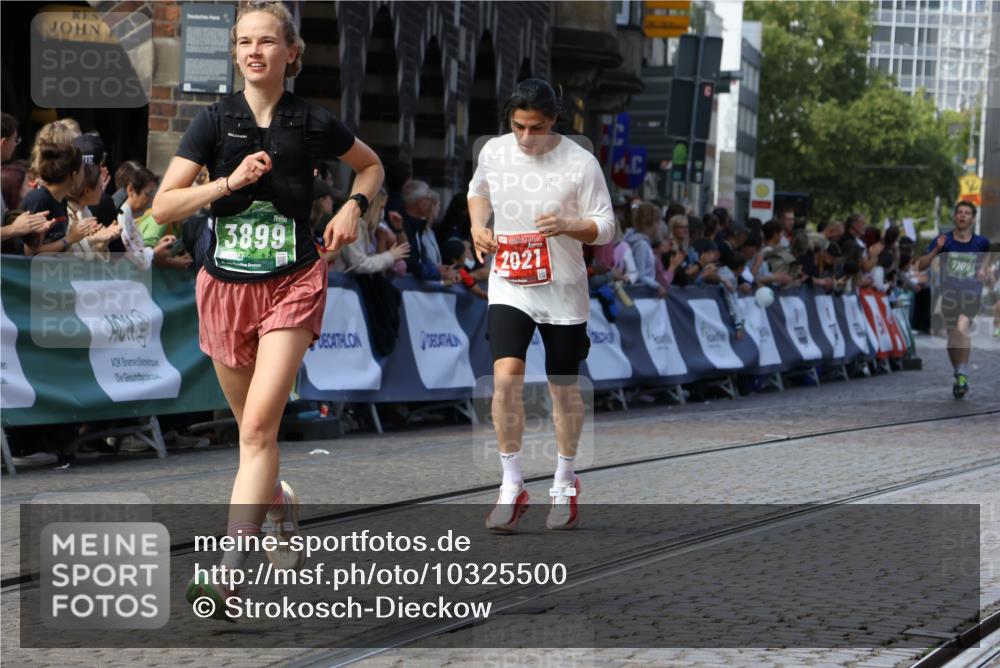 13.09.2026 - 21. swb-Marathon Bremen Strokosch-Dieckow http://msf.ph/oto/10325500 13.09.2026 13:11:22 Ziel 335, 697, 2021, 2759, 3448, 3484, 3647, 4023, 4429, 4475, 4571, 5079, 6471, 6657, 7136, 8183, 9410, 9622, 9762, 382, 3899, 7109, 8982 meine-sportfotos.de