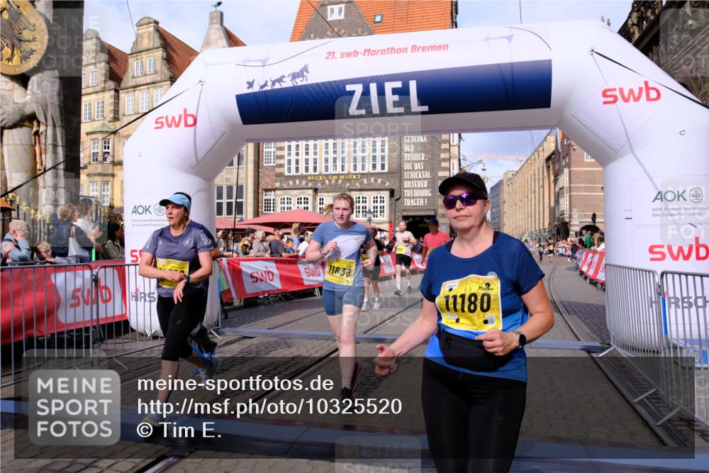 13.09.2026 - 21. swb-Marathon Bremen Tim E. http://msf.ph/oto/10325520 13.09.2026 11:00:54 Ziel 10263, 10272, 10275, 10306, 10369, 11126, 11162, 11180, 11343, 11475, 11556, 11687, 11708, 11769, 11797, 11838, 11959, 12018, 12430 meine-sportfotos.de