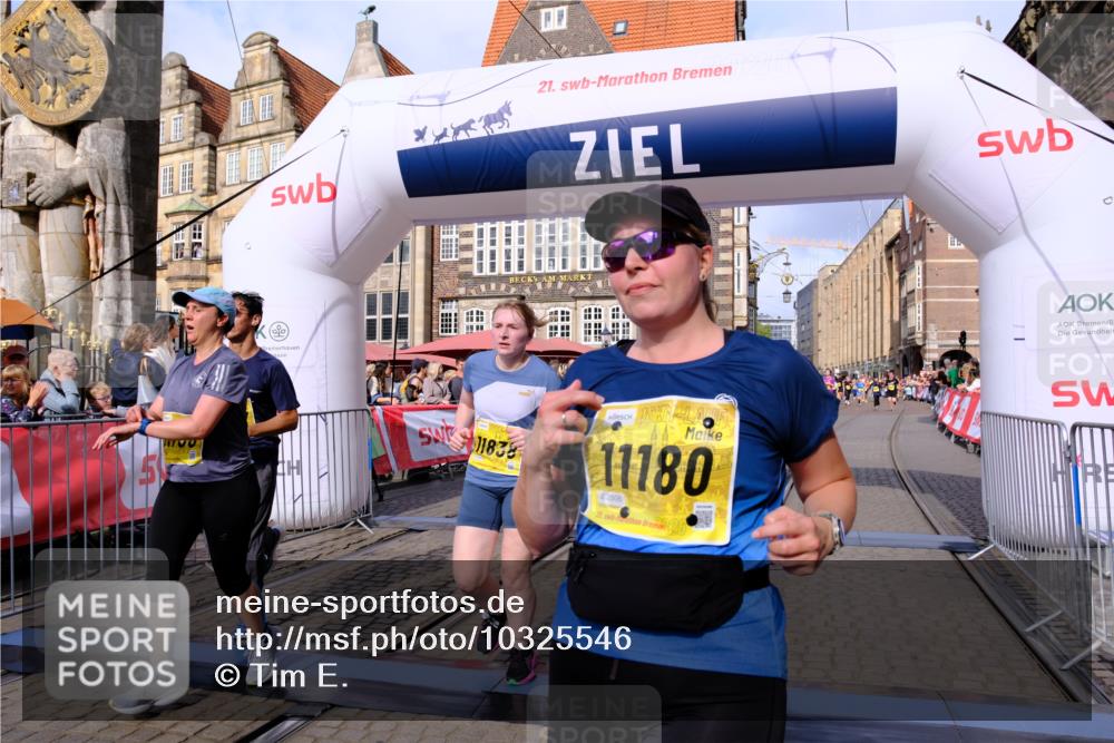 13.09.2026 - 21. swb-Marathon Bremen Tim E. http://msf.ph/oto/10325546 13.09.2026 11:00:55 Ziel 10263, 10272, 10275, 10306, 10369, 11126, 11162, 11180, 11343, 11475, 11556, 11687, 11708, 11769, 11797, 11838, 11959, 12018, 12397, 12430 meine-sportfotos.de