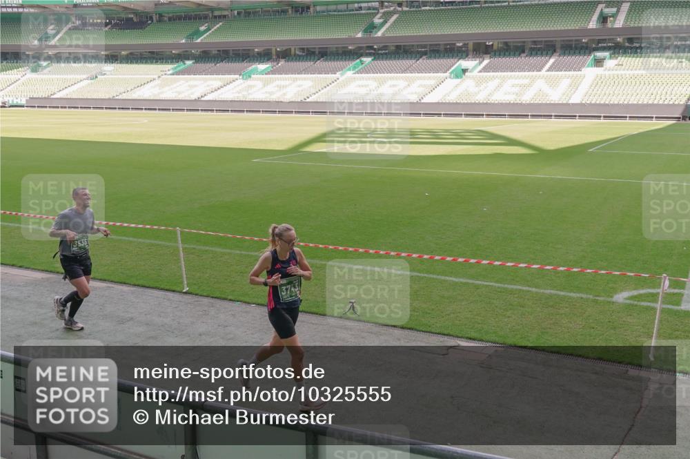 13.09.2026 - 21. swb-Marathon Bremen Michael Burmester http://msf.ph/oto/10325555 13.09.2026 12:55:01 Laufen im Stadion 161, 189, 201, 205, 385, 388, 461, 472, 481, 495, 560, 655, 666, 675, 816, 827, 854, 913, 1053, 1058, 1076, 1197, 1207, 1390, 1419, 1468, 1537, 1551, 1599, 1631, 1645, 1658, 2055, 2125, 2234, 2251, 2319, 2383, 2390, 2474, 2499, 2604, 2623, 2701, 2733, 2801, 2824, 2870, 2882, 2913, 2922, 2962, 2971, 3012, 3054, 3057, 3134, 3175, 3192, 3206, 3241, 3246, 3346, 3356, 3357, 3413, 3706, 3716, 3836, 4137, 4413, 4733, 5277, 5430, 5530, 5867, 6106 meine-sportfotos.de