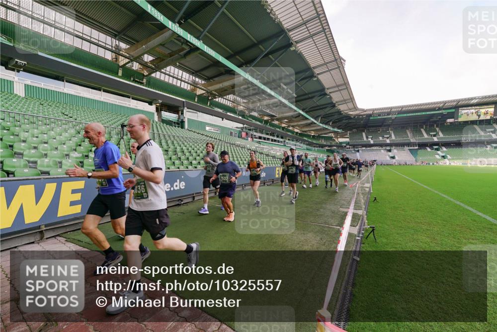13.09.2026 - 21. swb-Marathon Bremen Michael Burmester http://msf.ph/oto/10325557 13.09.2026 13:29:10 Laufen im Stadion 111, 171, 220, 422, 476, 478, 685, 729, 754, 767, 829, 888, 925, 986, 1079, 1217, 1220, 1242, 1270, 1298, 1325, 1384, 1496, 1615, 1633, 1634, 1741, 1777, 1886, 1958, 1984, 2238, 2263, 2326, 2365, 2436, 2449, 2472, 2502, 2546, 2574, 2593, 2738, 2740, 2743, 2830, 2862, 2868, 2924, 2991, 3020, 3053, 3061, 3129, 3154, 3238, 3274, 3286, 3321, 3361, 3563, 3589, 3594, 3595, 3605, 3678, 3694, 3755, 3758, 3798, 3826, 3853, 3898, 3953, 3965, 3971, 3987, 4011, 4108, 4238, 4457, 4660 meine-sportfotos.de