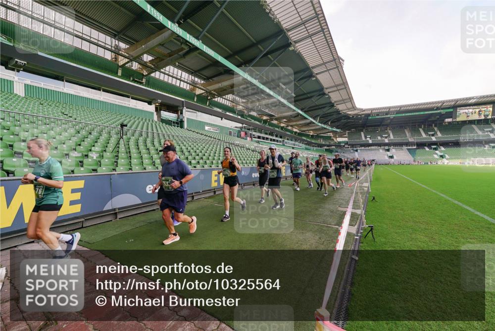 13.09.2026 - 21. swb-Marathon Bremen Michael Burmester http://msf.ph/oto/10325564 13.09.2026 13:29:11 Laufen im Stadion 111, 171, 220, 422, 476, 478, 685, 729, 754, 767, 829, 888, 925, 986, 1079, 1217, 1220, 1242, 1270, 1298, 1325, 1384, 1496, 1615, 1633, 1634, 1741, 1777, 1886, 1958, 1984, 2238, 2263, 2326, 2365, 2436, 2449, 2472, 2502, 2546, 2574, 2593, 2738, 2740, 2743, 2830, 2862, 2868, 2924, 2991, 3020, 3053, 3061, 3129, 3154, 3238, 3274, 3286, 3321, 3361, 3563, 3589, 3594, 3595, 3605, 3678, 3694, 3755, 3758, 3798, 3826, 3853, 3898, 3953, 3965, 3971, 3987, 4011, 4056, 4108, 4238, 4457 meine-sportfotos.de