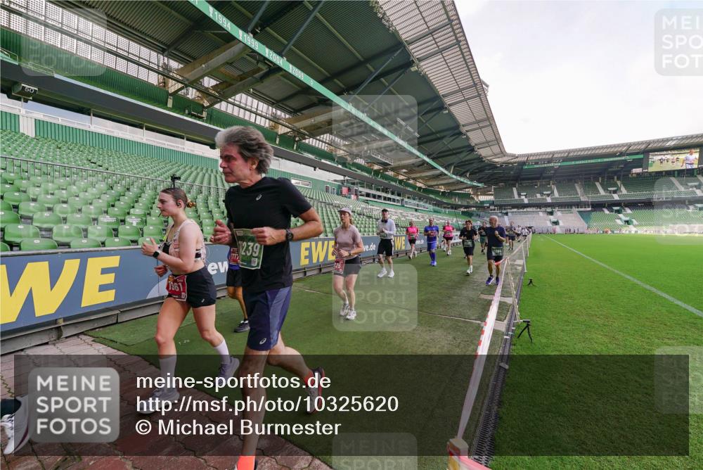 13.09.2026 - 21. swb-Marathon Bremen Michael Burmester http://msf.ph/oto/10325620 13.09.2026 13:29:15 Laufen im Stadion 111, 171, 220, 422, 476, 478, 685, 729, 754, 767, 829, 925, 986, 1079, 1217, 1220, 1242, 1270, 1298, 1325, 1384, 1496, 1615, 1633, 1634, 1741, 1777, 1886, 1958, 2238, 2263, 2326, 2365, 2436, 2449, 2472, 2502, 2546, 2574, 2593, 2738, 2740, 2743, 2830, 2862, 2868, 2924, 2991, 3020, 3053, 3061, 3129, 3154, 3238, 3274, 3286, 3321, 3361, 3563, 3589, 3594, 3595, 3605, 3678, 3694, 3755, 3758, 3798, 3826, 3853, 3898, 3929, 3953, 3965, 3971, 3987, 4011, 4056, 4108, 4238 meine-sportfotos.de