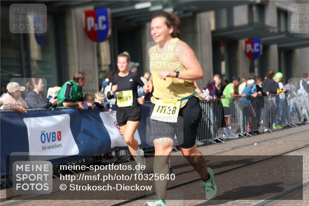 13.09.2026 - 21. swb-Marathon Bremen Strokosch-Dieckow http://msf.ph/oto/10325640 13.09.2026 11:00:48 Ziel 10093, 10428, 10639, 10753, 10892, 10964, 10965, 11049, 11116, 11247, 11260, 11306, 11359, 11428, 11540, 11681, 11682, 11728, 11751, 11813, 11816, 11850, 12085, 12116, 12241, 12245, 12283, 12390, 12391, 12428, 10263, 10272, 10275, 10306, 10367, 10368, 10369, 10857, 11055, 11126, 11162, 11180, 11247, 11343, 11475, 11556, 11687, 11708, 11769, 11797, 11804, 11819, 11838, 11959, 12006, 12018, 12397, 12430 meine-sportfotos.de