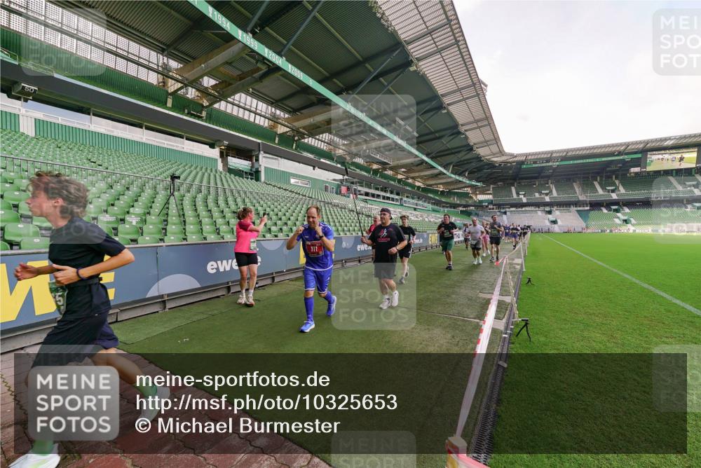 13.09.2026 - 21. swb-Marathon Bremen Michael Burmester http://msf.ph/oto/10325653 13.09.2026 13:29:18 Laufen im Stadion 111, 171, 220, 422, 476, 478, 685, 729, 754, 767, 829, 925, 986, 1079, 1217, 1220, 1242, 1270, 1298, 1325, 1384, 1496, 1615, 1633, 1634, 1741, 1777, 1886, 1958, 1983, 2238, 2263, 2326, 2365, 2436, 2449, 2472, 2502, 2546, 2574, 2593, 2738, 2740, 2743, 2830, 2862, 2868, 2924, 2991, 3020, 3053, 3061, 3129, 3154, 3238, 3274, 3286, 3321, 3361, 3563, 3589, 3594, 3595, 3605, 3678, 3694, 3755, 3758, 3798, 3826, 3853, 3898, 3929, 3953, 3965, 3971, 3987, 4011, 4056, 4108, 4238 meine-sportfotos.de