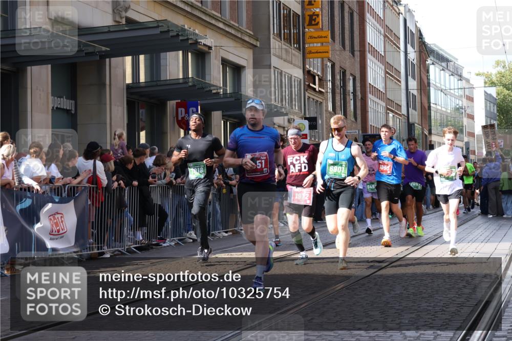 13.09.2026 - 21. swb-Marathon Bremen Strokosch-Dieckow http://msf.ph/oto/10325754 13.09.2026 13:20:00 Ziel 201, 205, 232, 334, 655, 1058, 1197, 1390, 1537, 1646, 1750, 1931, 2122, 2493, 2577, 2807, 2885, 2903, 2953, 3685, 3690, 4351, 4358, 5137, 5389, 5450, 5583, 6663, 6901, 7018, 7341, 7531, 7664, 8178, 9047, 9518, 9756, 13222, 161, 205, 411, 431, 461, 495, 511, 1010, 1053, 1252, 1281, 1390, 1468, 1551, 1642, 1972, 2343, 2807, 2870, 2906, 3240, 3319, 3411, 3966, 4101, 4287, 4479, 4480, 5340, 5389, 5813, 5837, 6663, 7037, 7404, 7488, 7655, 8263, 9082, 9359, 9984, 13192 meine-sportfotos.de