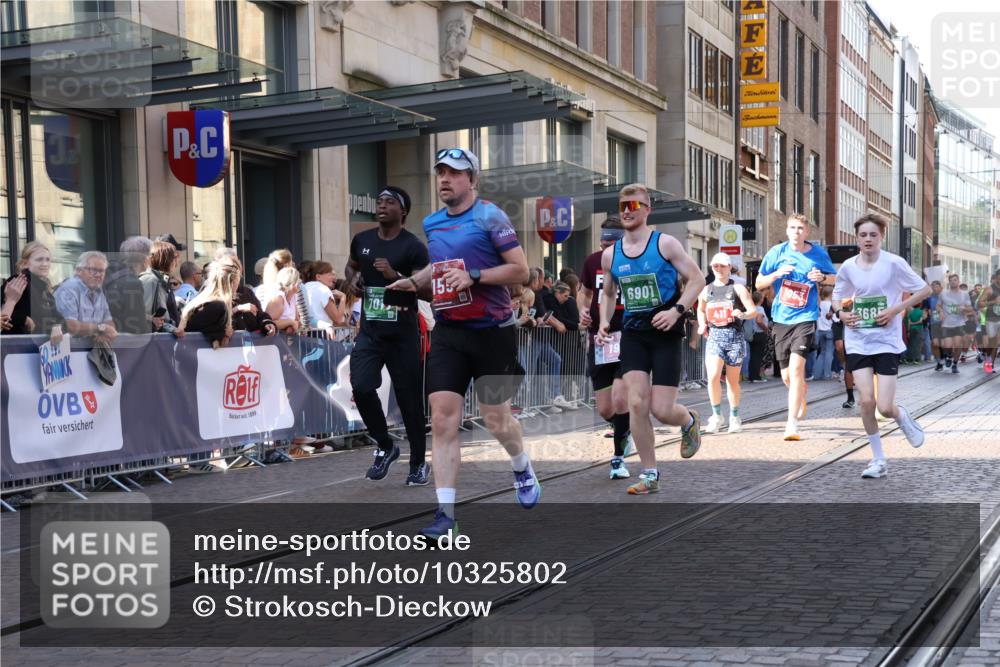 13.09.2026 - 21. swb-Marathon Bremen Strokosch-Dieckow http://msf.ph/oto/10325802 13.09.2026 13:20:01 Ziel 201, 232, 334, 655, 1058, 1197, 1537, 1646, 1750, 1931, 2122, 2493, 2577, 2885, 2903, 2953, 3685, 3690, 4351, 4358, 5137, 5450, 5493, 5583, 6496, 6901, 7018, 7341, 7531, 7664, 8178, 9047, 9518, 9721, 9756, 13222, 161, 205, 411, 431, 461, 495, 511, 1010, 1053, 1252, 1281, 1390, 1468, 1551, 1642, 1972, 2343, 2807, 2870, 2906, 3240, 3319, 3411, 3966, 4101, 4287, 4479, 4480, 5340, 5389, 5813, 5837, 6663, 7404, 7488, 7531, 7655, 8263, 9082, 9359, 9984, 13192 meine-sportfotos.de