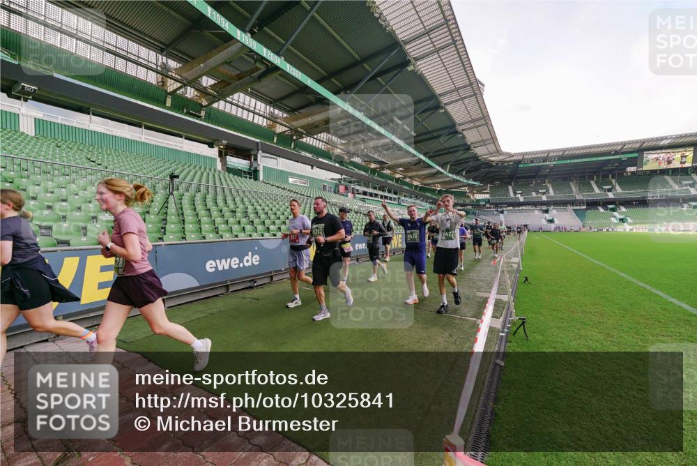 13.09.2026 - 21. swb-Marathon Bremen Michael Burmester http://msf.ph/oto/10325841 13.09.2026 13:29:36 Laufen im Stadion 171, 220, 297, 405, 422, 476, 685, 729, 754, 767, 986, 1079, 1217, 1242, 1270, 1298, 1325, 1384, 1615, 1633, 1634, 1741, 1777, 1810, 1811, 1886, 1983, 2238, 2249, 2263, 2326, 2365, 2436, 2449, 2472, 2546, 2574, 2593, 2615, 2738, 2740, 2743, 2830, 2862, 2868, 2924, 2991, 3020, 3053, 3061, 3129, 3154, 3227, 3238, 3274, 3286, 3321, 3361, 3563, 3589, 3594, 3595, 3605, 3678, 3694, 3755, 3758, 3798, 3826, 3853, 3898, 3929, 3953, 3965, 3971, 3987, 4011, 4056, 4108, 4238 meine-sportfotos.de