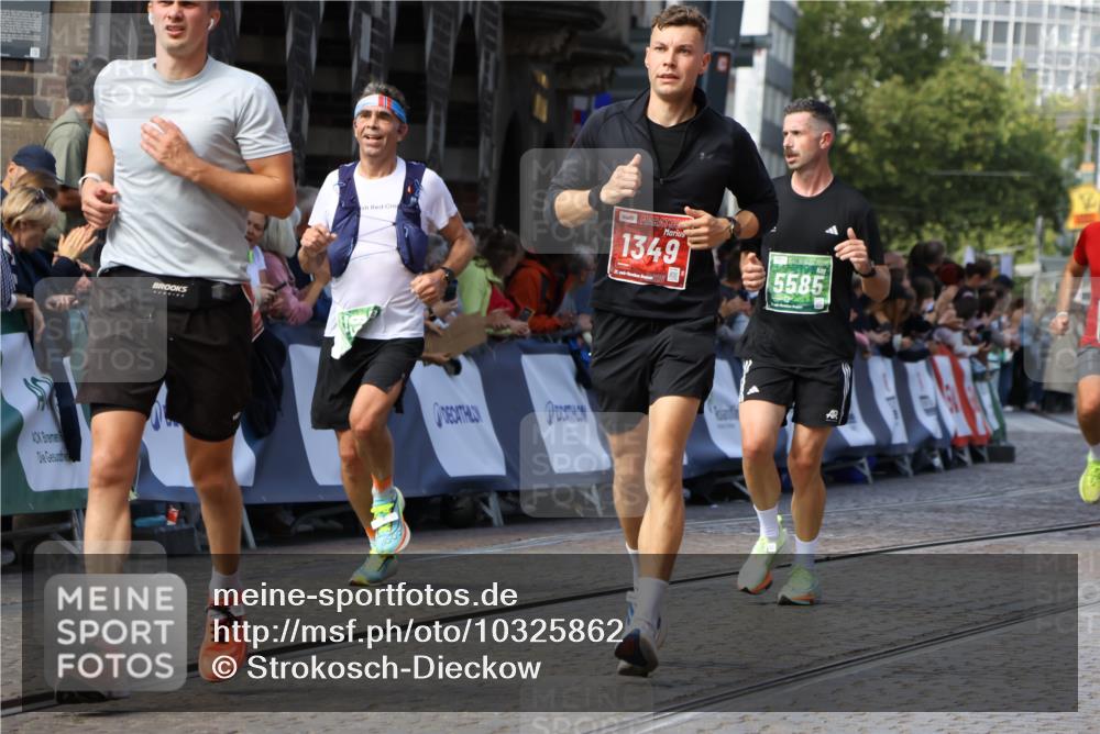 13.09.2026 - 21. swb-Marathon Bremen Strokosch-Dieckow http://msf.ph/oto/10325862 13.09.2026 13:11:39 Ziel 382, 1349, 2087, 3440, 3448, 3484, 3899, 4429, 6274, 8474, 9291, 9618, 9762, 826, 863, 4368, 4651, 5521, 5585, 5893, 6059, 6668, 8996, 9398, 13055 meine-sportfotos.de