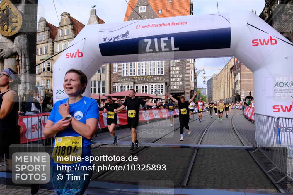 13.09.2026 - 21. swb-Marathon Bremen Tim E. http://msf.ph/oto/10325893 13.09.2026 11:01:08 Ziel 10093, 10263, 10306, 10367, 10368, 10753, 10857, 11055, 11162, 11247, 11343, 11359, 11475, 11540, 11556, 11728, 11797, 11804, 11819, 11959, 12006, 12116, 12397, 12428, 12430 meine-sportfotos.de