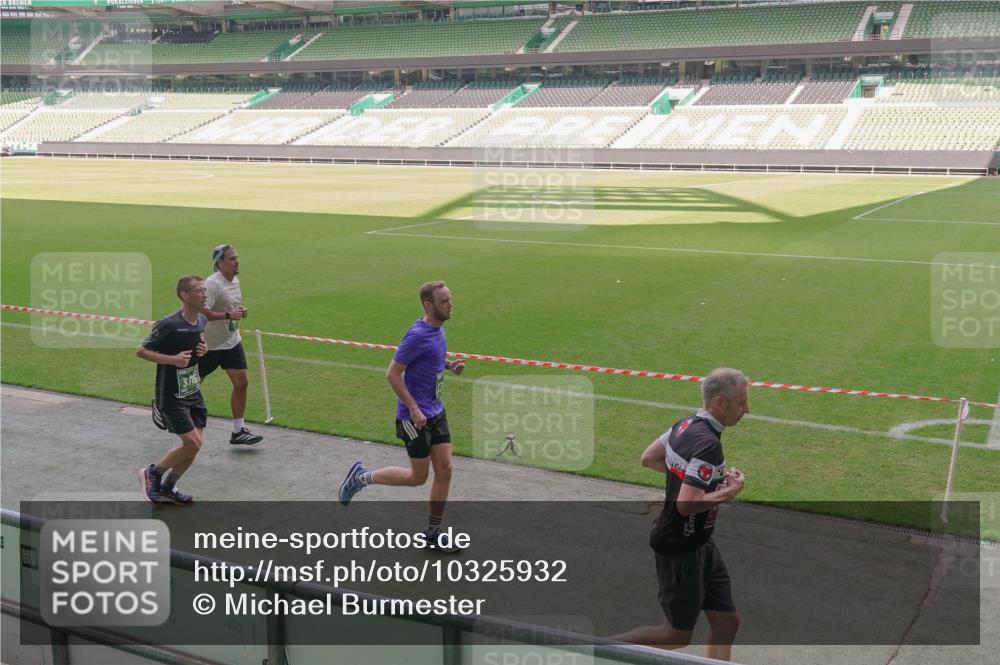 13.09.2026 - 21. swb-Marathon Bremen Michael Burmester http://msf.ph/oto/10325932 13.09.2026 12:55:22 Laufen im Stadion 161, 189, 201, 205, 307, 385, 388, 411, 461, 465, 481, 495, 655, 666, 816, 827, 854, 913, 926, 1053, 1058, 1197, 1390, 1419, 1537, 1551, 1599, 1631, 1645, 1658, 1750, 2122, 2125, 2234, 2251, 2260, 2319, 2383, 2390, 2474, 2499, 2604, 2701, 2733, 2801, 2824, 2870, 2882, 2913, 2922, 2962, 2971, 3012, 3054, 3057, 3134, 3175, 3192, 3206, 3241, 3246, 3346, 3356, 3357, 3411, 3508, 3706, 3716, 3836, 4135, 4137, 4171, 4413, 4479, 4733, 5277, 5430, 5530, 5695, 5867, 6106 meine-sportfotos.de