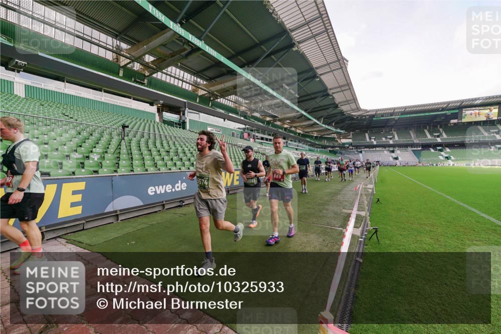 13.09.2026 - 21. swb-Marathon Bremen Michael Burmester http://msf.ph/oto/10325933 13.09.2026 13:29:44 Laufen im Stadion 171, 220, 297, 405, 422, 476, 685, 729, 754, 767, 986, 1079, 1217, 1242, 1270, 1298, 1325, 1384, 1615, 1633, 1634, 1741, 1777, 1810, 1811, 1886, 1983, 2238, 2242, 2249, 2263, 2326, 2365, 2436, 2449, 2472, 2546, 2574, 2593, 2615, 2738, 2740, 2743, 2830, 2862, 2868, 2869, 2871, 2924, 2991, 3020, 3053, 3061, 3129, 3154, 3227, 3238, 3274, 3286, 3321, 3361, 3563, 3594, 3595, 3605, 3678, 3694, 3755, 3758, 3798, 3826, 3853, 3898, 3929, 3953, 3965, 3971, 3987, 4011, 4056, 4108 meine-sportfotos.de