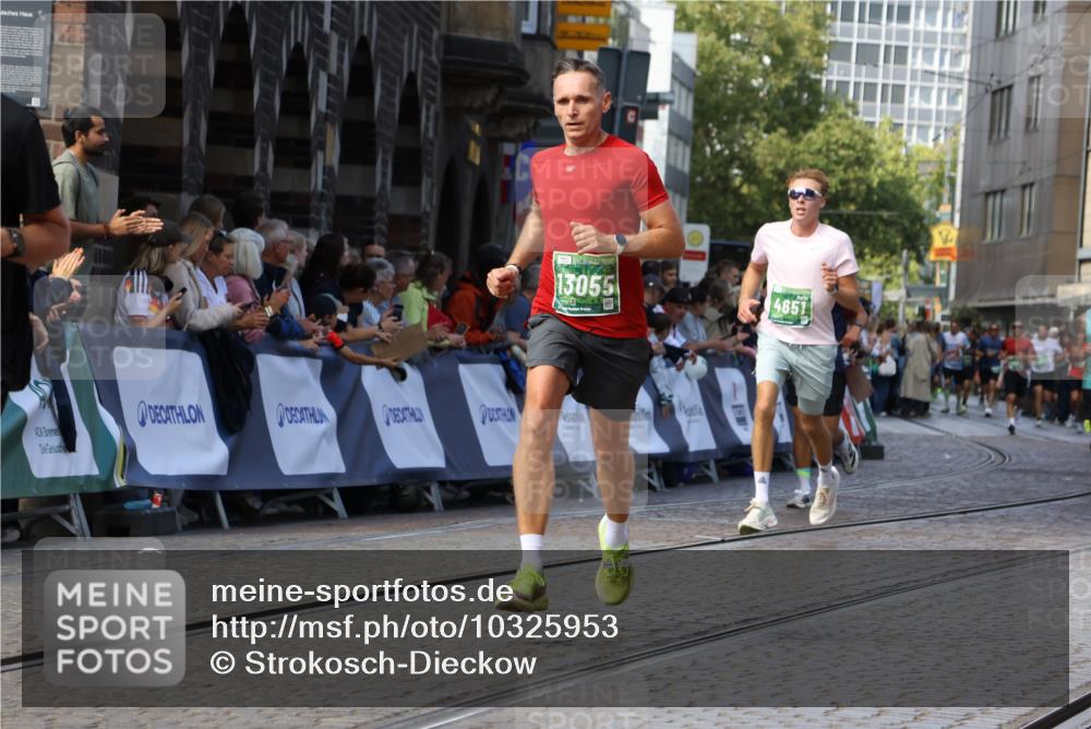 13.09.2026 - 21. swb-Marathon Bremen Strokosch-Dieckow http://msf.ph/oto/10325953 13.09.2026 13:11:42 Ziel 382, 1349, 2087, 3440, 3899, 6274, 7109, 8474, 9291, 9618, 9762, 826, 863, 4368, 4651, 4698, 5521, 5585, 5893, 6668, 8996, 9398, 13055 meine-sportfotos.de
