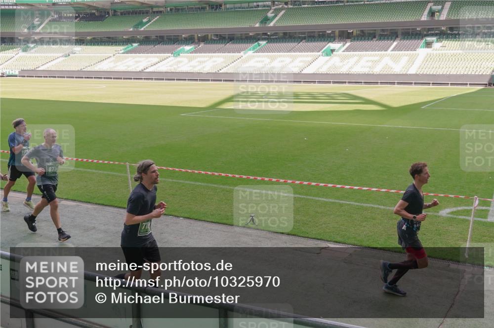 13.09.2026 - 21. swb-Marathon Bremen Michael Burmester http://msf.ph/oto/10325970 13.09.2026 12:55:25 Laufen im Stadion 161, 189, 201, 205, 307, 385, 388, 411, 461, 465, 481, 495, 655, 666, 827, 854, 913, 926, 1053, 1058, 1197, 1390, 1537, 1599, 1631, 1645, 1658, 1750, 2122, 2125, 2234, 2251, 2260, 2319, 2383, 2390, 2474, 2535, 2604, 2701, 2733, 2801, 2824, 2870, 2882, 2913, 2922, 2962, 2971, 3012, 3054, 3057, 3119, 3134, 3175, 3192, 3206, 3241, 3246, 3290, 3346, 3356, 3357, 3411, 3508, 3706, 3716, 3836, 4135, 4137, 4171, 4413, 4479, 4733, 5277, 5430, 5530, 5695, 5867, 6106 meine-sportfotos.de