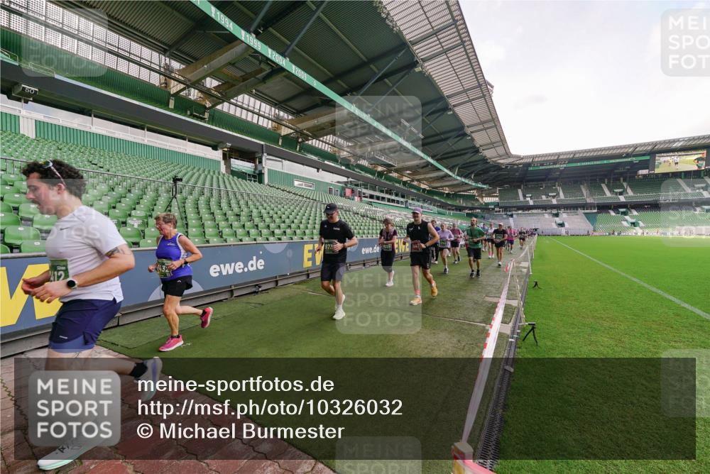 13.09.2026 - 21. swb-Marathon Bremen Michael Burmester http://msf.ph/oto/10326032 13.09.2026 13:29:54 Laufen im Stadion 171, 220, 297, 405, 422, 476, 685, 729, 754, 767, 986, 1079, 1217, 1242, 1270, 1298, 1325, 1384, 1615, 1633, 1634, 1741, 1777, 1810, 1811, 1886, 1983, 2238, 2242, 2249, 2263, 2326, 2365, 2436, 2449, 2472, 2546, 2593, 2615, 2738, 2740, 2743, 2830, 2862, 2868, 2869, 2871, 2918, 2924, 2991, 2994, 3020, 3053, 3129, 3154, 3227, 3238, 3274, 3286, 3321, 3361, 3563, 3594, 3595, 3605, 3678, 3755, 3758, 3798, 3853, 3876, 3898, 3929, 3953, 3965, 3971, 3987, 4011, 4056 meine-sportfotos.de