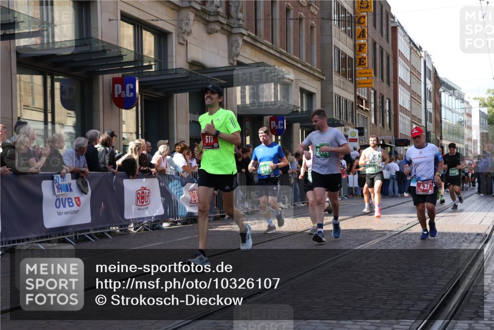 13.09.2026 - 21. swb-Marathon Bremen Strokosch-Dieckow http://msf.ph/oto/10326107 13.09.2026 13:20:10 Ziel 201, 232, 334, 876, 1197, 1528, 1646, 1750, 2493, 2577, 2953, 3813, 4174, 4351, 4357, 4358, 5137, 5450, 5493, 5583, 5855, 6495, 6496, 6901, 7018, 7411, 7664, 8178, 9047, 9162, 9721, 9949, 13222, 205, 411, 431, 495, 511, 655, 1053, 1058, 1252, 1390, 1537, 1551, 1750, 1931, 1972, 2122, 2343, 2807, 2885, 2903, 3240, 3319, 3411, 3685, 3690, 4287, 5340, 5389, 5813, 5837, 6663, 7341, 7404, 7488, 7531, 7664, 8263, 9082, 9518, 9756, 13192 meine-sportfotos.de