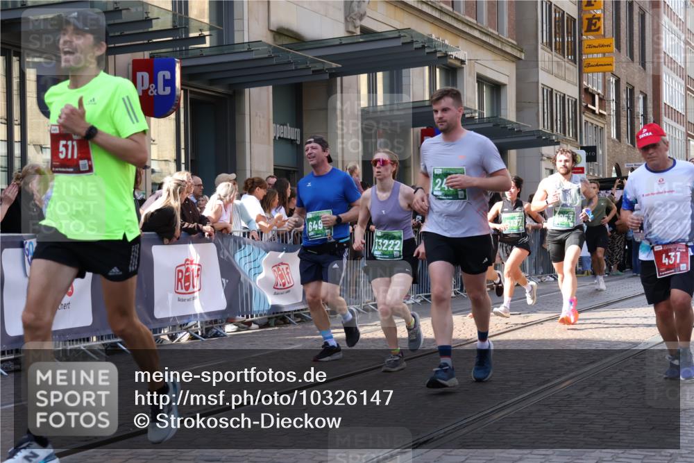 13.09.2026 - 21. swb-Marathon Bremen Strokosch-Dieckow http://msf.ph/oto/10326147 13.09.2026 13:20:10 Ziel 201, 232, 334, 876, 1197, 1528, 1646, 1750, 2493, 2577, 2953, 3813, 4174, 4351, 4357, 4358, 5137, 5450, 5493, 5583, 5855, 6495, 6496, 6901, 7018, 7411, 7664, 8178, 9047, 9162, 9721, 9949, 13222, 205, 411, 431, 495, 511, 655, 1053, 1058, 1252, 1390, 1537, 1551, 1750, 1931, 1972, 2122, 2343, 2807, 2885, 2903, 3240, 3319, 3411, 3685, 3690, 4287, 5340, 5389, 5813, 5837, 6663, 7341, 7404, 7488, 7531, 7664, 8263, 9082, 9518, 9756, 13192 meine-sportfotos.de
