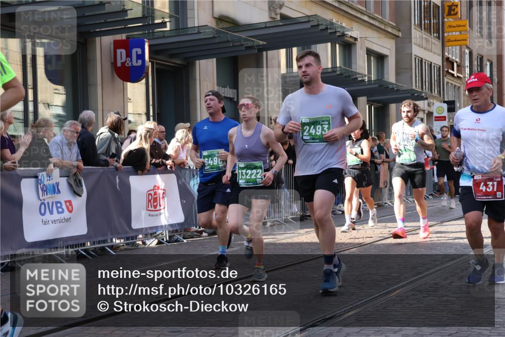 13.09.2026 - 21. swb-Marathon Bremen Strokosch-Dieckow http://msf.ph/oto/10326165 13.09.2026 13:20:11 Ziel 201, 232, 334, 876, 1197, 1528, 1646, 2493, 2577, 2953, 3813, 4174, 4351, 4357, 4358, 5137, 5450, 5493, 5583, 5855, 6495, 6496, 6901, 7018, 7411, 8178, 9047, 9162, 9721, 9949, 13222, 205, 411, 431, 495, 511, 655, 1053, 1058, 1252, 1390, 1537, 1551, 1750, 1931, 1972, 2122, 2343, 2807, 2885, 2903, 3240, 3319, 3411, 3685, 3690, 4287, 5340, 5389, 5583, 5813, 5837, 6663, 7341, 7404, 7488, 7531, 7664, 8263, 9082, 9518, 9756, 13192 meine-sportfotos.de