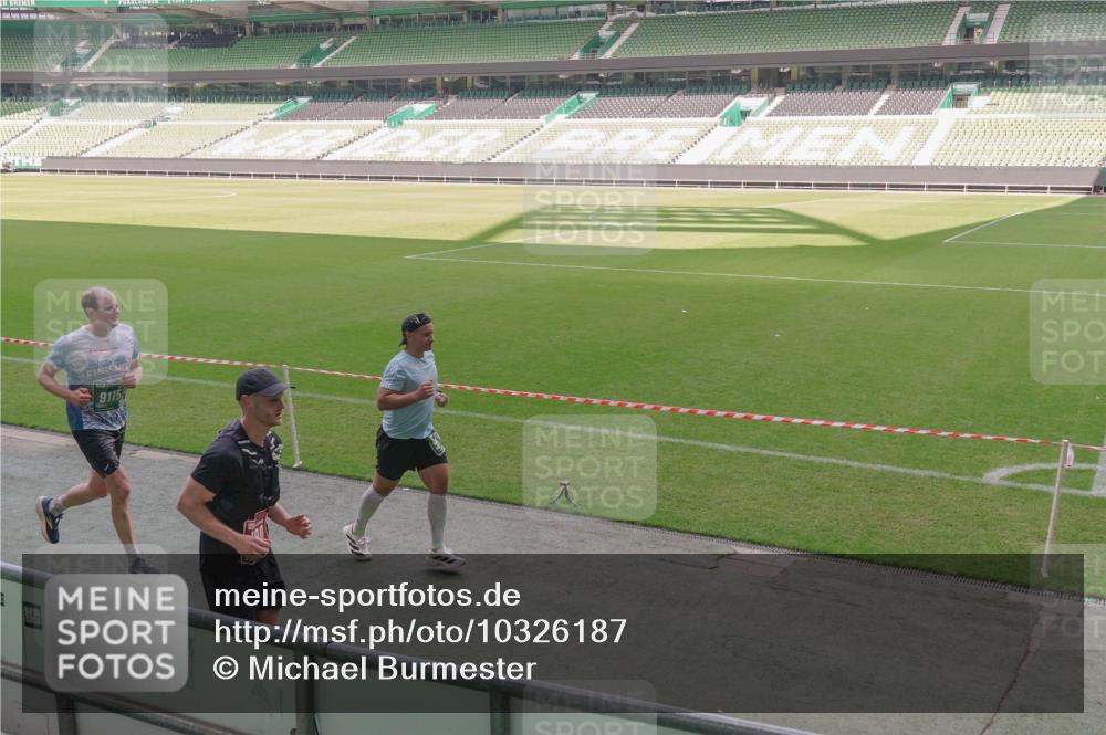 13.09.2026 - 21. swb-Marathon Bremen Michael Burmester http://msf.ph/oto/10326187 13.09.2026 12:55:41 Laufen im Stadion 161, 189, 201, 205, 307, 388, 411, 461, 465, 495, 655, 854, 876, 913, 926, 948, 1053, 1058, 1197, 1390, 1537, 1599, 1645, 1658, 1750, 2001, 2040, 2122, 2125, 2234, 2251, 2260, 2319, 2383, 2390, 2474, 2535, 2604, 2733, 2801, 2812, 2870, 2922, 2948, 2962, 3012, 3057, 3119, 3134, 3175, 3192, 3202, 3206, 3241, 3246, 3290, 3346, 3348, 3356, 3357, 3411, 3508, 3706, 3716, 3836, 4135, 4137, 4171, 4413, 4479, 4733, 5277, 5430, 5530, 5695, 5867, 6106 meine-sportfotos.de